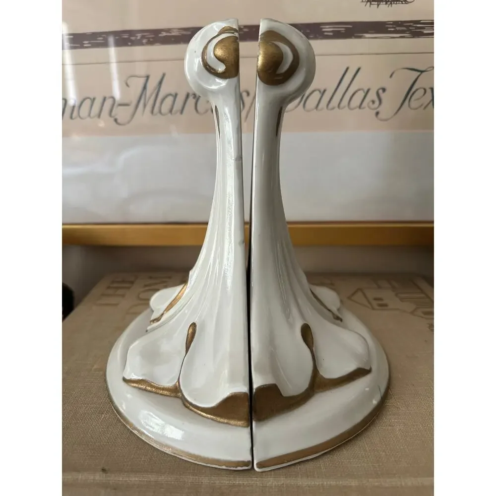Vintage Italian Hollywood Regency Style Gilt Porcelain Brackets Shelves sconces